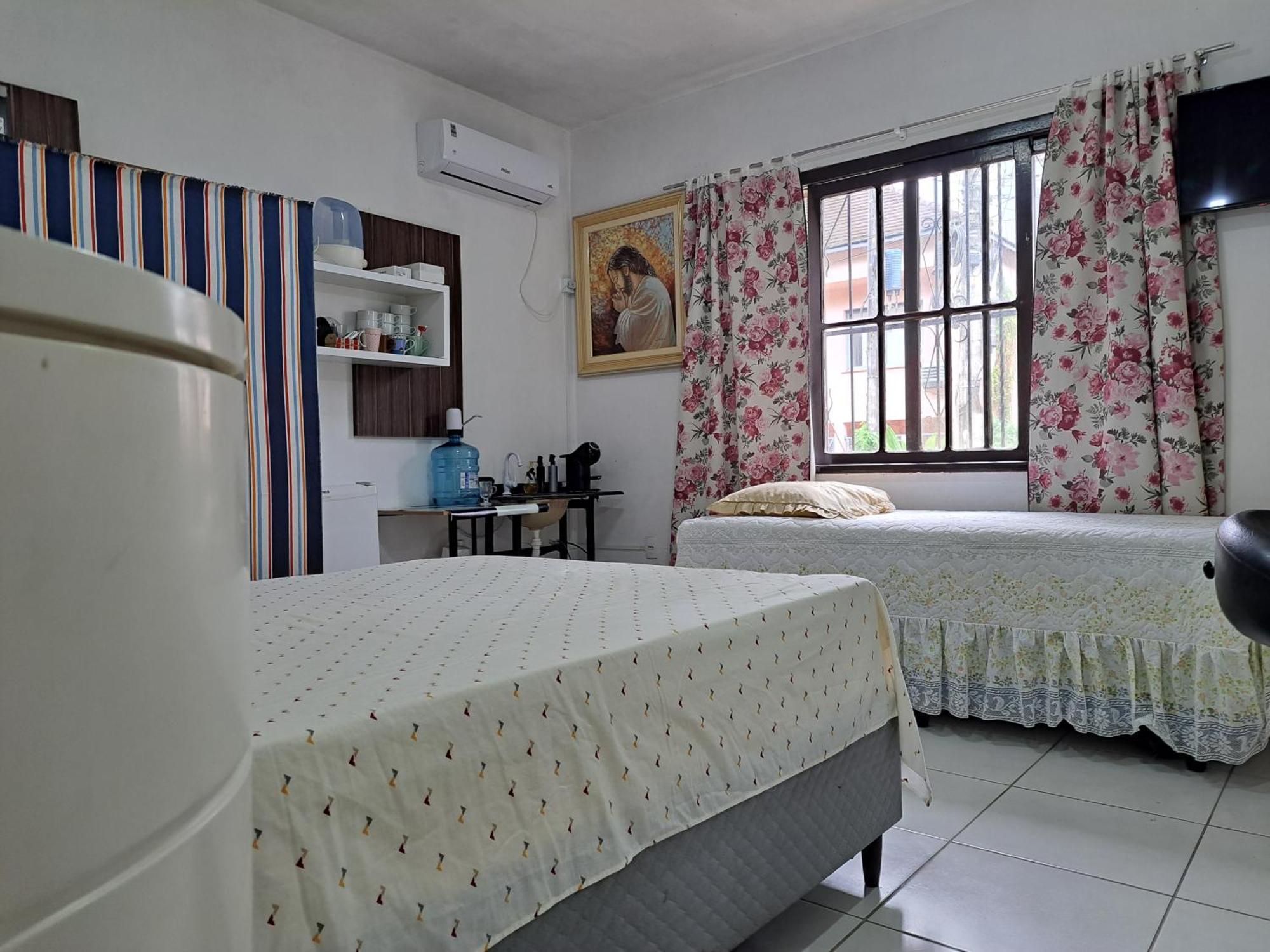 בלומנאו Hostel Rota Do Vale מראה חיצוני תמונה